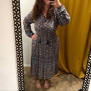 Super cute long sleeve floral dress